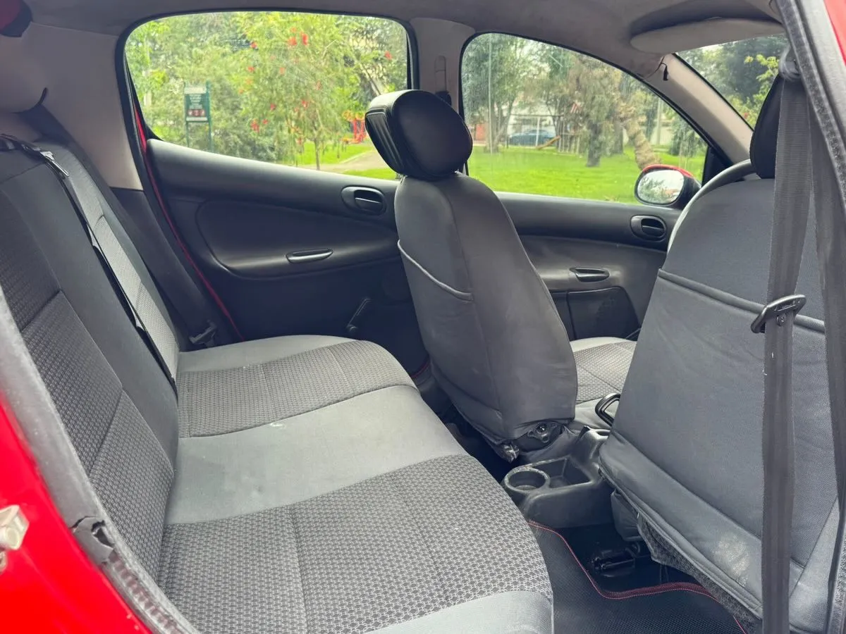 Peugeot 206 — foto 12