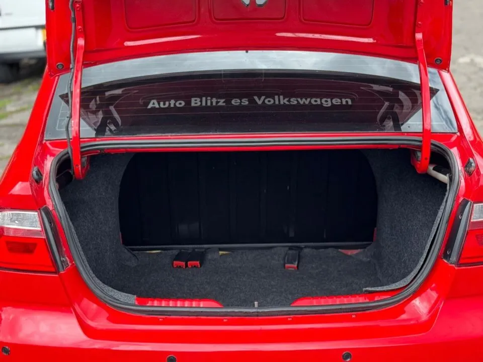 Volkswagen Voyage 2017 — foto 9